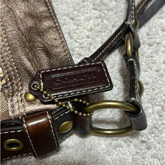 Coach Small Shoulder Bag with Pink Interior and Brown Exterior - Picture 4 of 10
